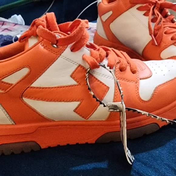 Off white out of office lowtop - Picture 3 of 9